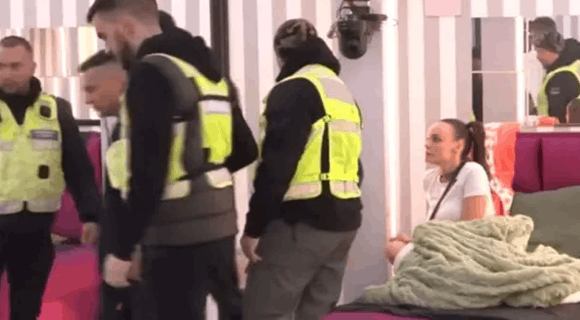 Izbačen Bebica: Zbog nasilničkog ponašanja obezbeđenje ga izvelo, poludeo zbog Filipa i Teodore