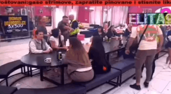 Bebica ostao bez dinara: Nenad krenuo da tuče Terzu – Ni obezbeđenje ne može da ga savlada, kao razjarena je zver