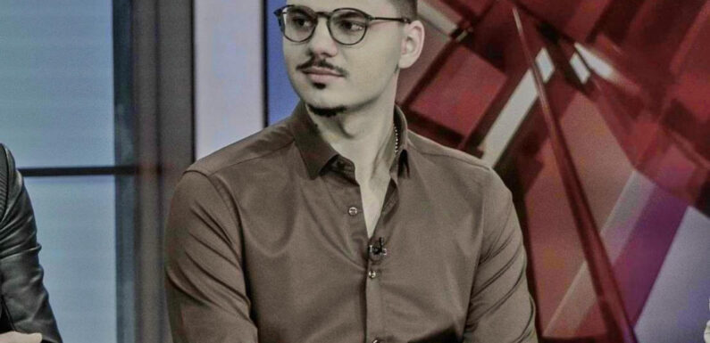 Veljko Jovanović gradi sjajnu karijeru: Publika ga pamti iz „Zvezda Granda“, a o njegovom talentu se sve više priča.