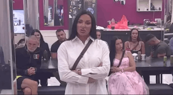 Afera “Tetovo” se širi Belom kućom: Dušicu pitali da li je radila tamo, ona prebledela kao krpa, rekla “ne”, ali je pomenula jedan drugi grad